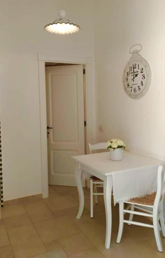 Dimora Palmieri Di Charme Acomodação com café da manhã Monopoli Exterior foto